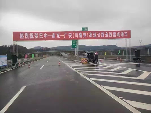 ���̰���